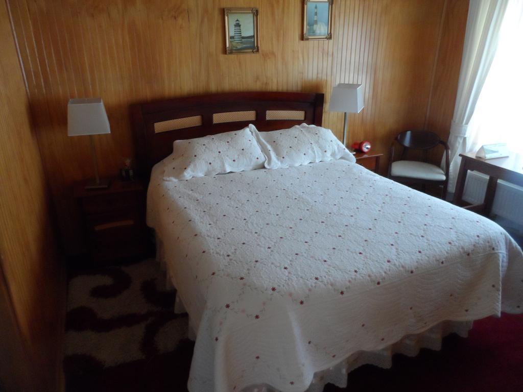 Hostal Espanol Coyhaique Ngoại thất bức ảnh