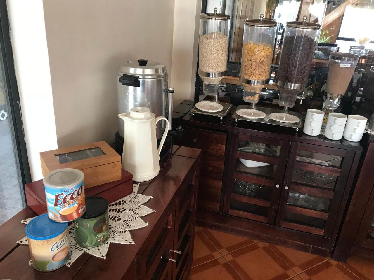 Hostal Espanol Coyhaique Ngoại thất bức ảnh